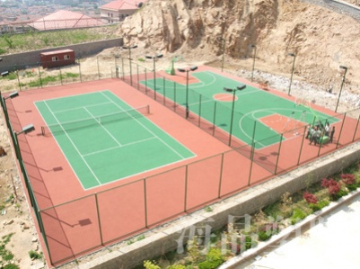 本公司采用的塑胶铺装材料和铺装技术经过近二十年的应用和不断改进,已日趋完善,